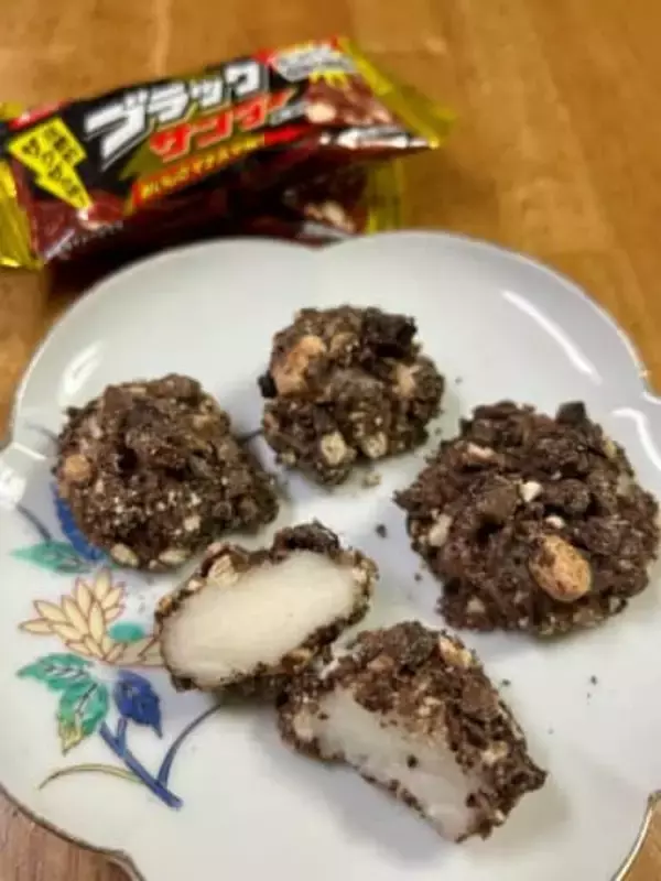 と、止まらん…ザクザク＆もちもち　余ったお餅とブラックサンダーが奇跡のハーモニー！