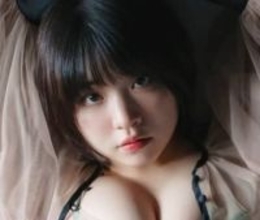 防具を外すと豊満バストや曲線美ヒップ　VTuberアイドルが妄想グラビアでセクシー戦士に