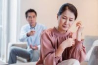 「更年期でしんどいのに」…家事ができず「どうして前みたいに？」と責められた48歳女性　夫の無理解と壊れかけた夫婦関係【社会福祉士解説】