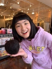 2025年に万バズした「毛玉のあの子」がついにアイドルデビュー　劇的なビフォアフ写真にネット「別人？！」「すげーな」