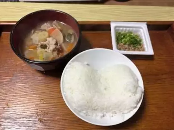 「48歳の1人飯なんてこんなもん」に、SNSで称賛の声が続出　夕食メニューは土井善晴先生の影響も