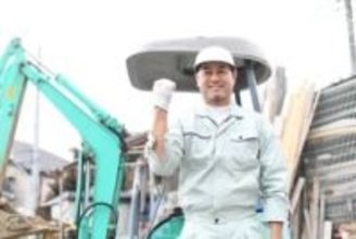 ホワイトカラーからブルーカラーに転職→4人に1人が「年収増加」、100万円以上増加した割合は？