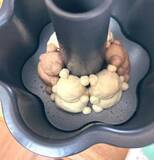 「焼き型内のパン生地に呼びかけ「このまま良い子でいるのよ！」作り手の「嫌な予感」に反して最高の焼き上がりに！」の画像1