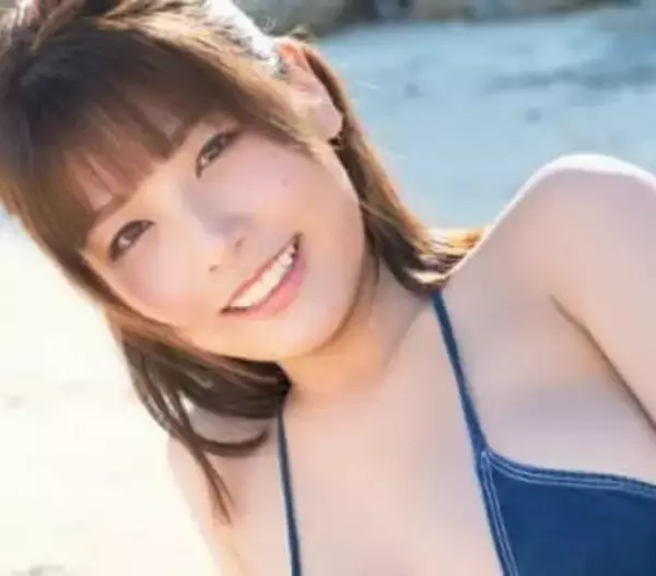 弾むHカップボディ　匂い立つ色気　現役風俗嬢でアダルトインフルエンサーのるるたん　デジタル限定写真集を2冊同時リリース