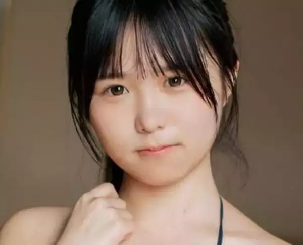 高校生で限定発売した写真集が即完売　伝説の美少女が繰り出すマシュマロボディ　アイドルグループのサポートメンバー終了を発表