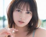 「トップス脱ぎ捨てわき全開　30歳女優の無防備ショット　「高嶺の純白」テーマに完璧ボディ見せつけ」の画像1