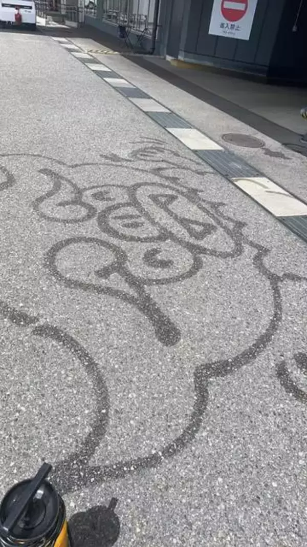 「心遣い本当に素晴らしい」着陸時、神戸空港の地面に現れる“水アート”　「実は全員で練習」心がこもったスカイマークのおもてなし