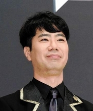 「君の好きは無敵」に出演中の藤井隆54歳　HOTなアイドル風コーデにネット民びっくり「怖カワイイ♡」「あーあたしの心臓が笑ってるよ」
