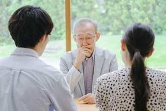 お盆明けは介護相談が3割増加　帰省時に確認したい「離れて暮らす親の異変」チェックポイントは？