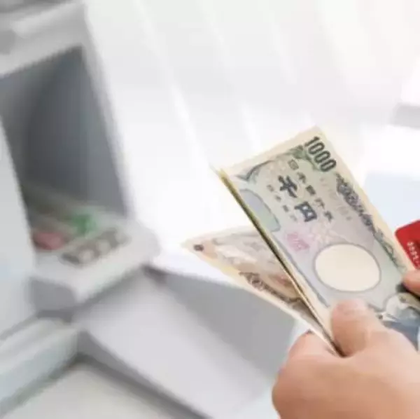 ATMの封筒がいつもない！大量に持ち帰るのは犯罪？【弁護士が解説】