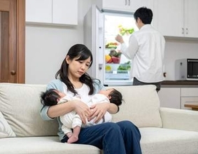 “1歳双子”で大変な妻に、夫「弁当“ぐらい”自分で作るよ」→その後のひとことに……　怒りの声が続出「なんで、こんな失礼な言い方」「悲しきモンスターだった」