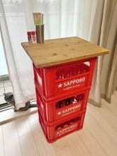 大衆居酒屋さながらのハイクオリティー立ち飲み机、自宅に爆誕！ ニャンズお気に入りの「スタンドキャットタワー」にも変身