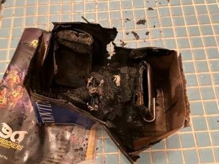 就寝中だったから気づけた……「誰も居ないなら人生終わってた」　モバイルバッテリー発火に「予備として置いていただけなのに」