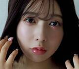 「トップライバーの元乃木坂美女　あらわな胸元に32歳の色香」の画像1