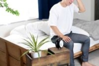 「投資しておけば複利だけで生活できたのに」「脳が若いうちに資格を取得」　20代でやっておけばよかった後悔あれこれ