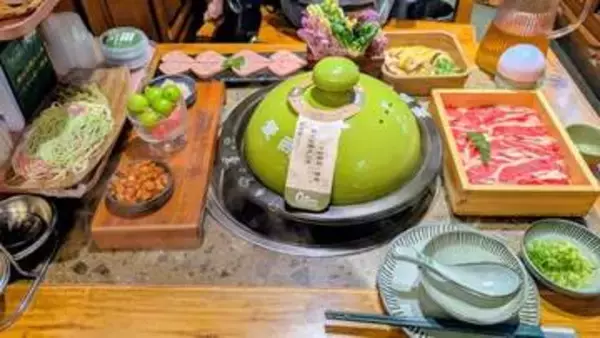 本当に食べられる！？「毒キノコ鍋」　中国で味わってみた　加熱時間をタイマーで厳密に計られ…名前と電話番号を記入　そのおいしさは…