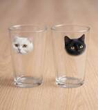「「液体が猫になるグラス」！？　クリエイターが手がけたアイテムに「欲しい」の声殺到　商品化の予定は？」の画像1