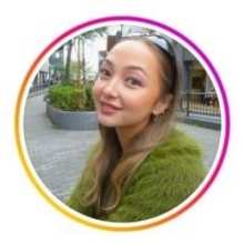 「沖縄来てたの？」母は80年代アイドル…27歳タレント、真っ赤なオープンカーの助手席でポーズ　「世界一かわいい」「うらやましすぎる」