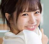 「純白ニットのふくらみは90センチＨカップ　セクシー業界が大・大・大注目する21歳の超大型新人　小悪魔エロスがあふれる1st写真集」の画像1