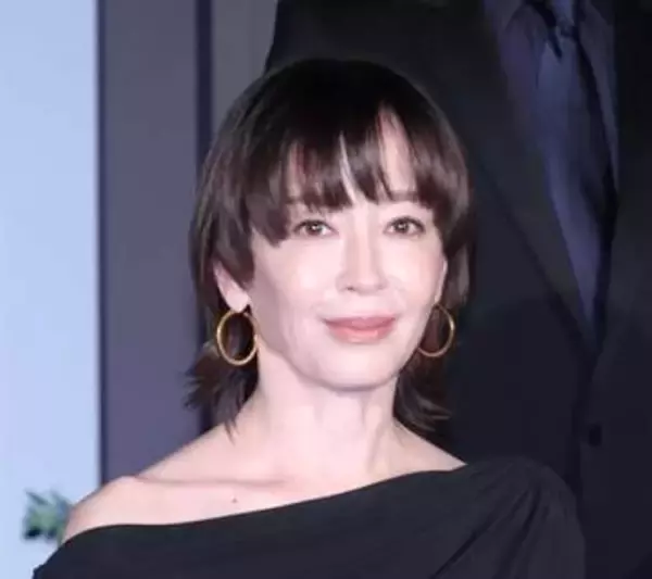 宮沢りえ、イメージ激変のモデル姿に「カッコ良くて美しい」「眼福です」と反響　リーゼントやフレンチモヒカンの髪型にも注目