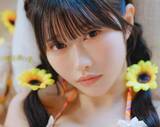 「「またグラビアに出たい！」 ヒマワリに囲まれカラフルビキニ姿の26歳女優　清廉さと隠しきれないフェロモンに沼り確定！」の画像1