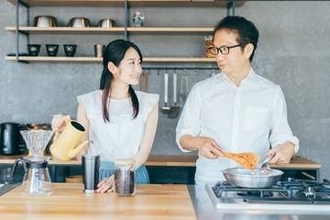 【年の差婚】10歳以上年下の女性と成婚した男性はわずか4.6％　経済力と年齢差のシビアな相関関係を分析
