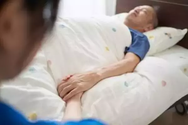 48歳夫が脳梗塞で倒れ右半身まひ、要介護2認定　45歳妻、退院後の生活が不安　中2息子をヤングケアラーにしない支援の頼り方【社会福祉士が解説】