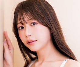 清楚なお姉様のしなやかな美脚　25歳レースクイーンの完璧ボディライン　「目標だった雑誌掲載、ついに叶いました」