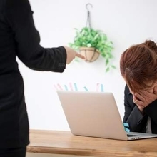 取引先から聞かされた会社の異変　「廃業も選択肢」と社長は打ち明けた　経理・労務・総務をこなせる55歳女性の再就職価値はどれぐらい？【キャリアコンサルタントが解説】