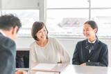 「親が子に望む職業ランキングは男女とも「公務員・官僚」「会社員」がTOP2　「医師になってほしい」も、そろって上位に」の画像1