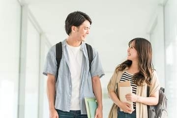 「現在恋人がいる」大学生は約6割　出会いの場は…2位「マッチングアプリ」、1位は？