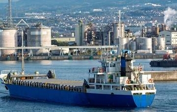 タンカー船の配管に「わざと弱く壊れやすい鉄」を使う理由　全部ステンレスを使うと何百万円の機械が…