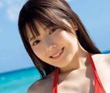 「片えくぼ＆GカップのミスFLASH　デビュー1年でDVD3作リリースの超新星、ゆるふわボディで悩殺」の画像1