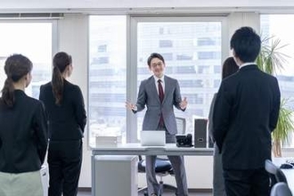 根強い朝礼文化　7割の企業が実施中　「司会や担当を持ち回り」「社員の発言機会増」で形骸化防ぐ