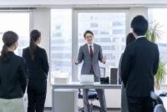 根強い朝礼文化　7割の企業が実施中　「司会や担当を持ち回り」「社員の発言機会増」で形骸化防ぐ