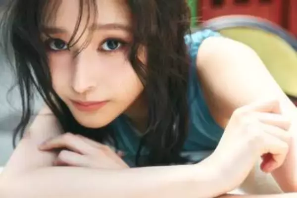 女優デビューは大河ドラマ　シンデレラストーリーの21歳が魅せる水着姿&美デコルテ