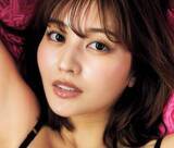 「ルーズソックス×三角ビキニ　美貌のくびれ女王がセクシー平成ギャルに！ 「人生初めてのギャルになりました」」の画像1