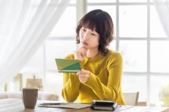 約4人に3人が「手取りが増えても消費は増やさない」　最大の要因は？