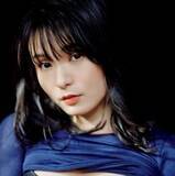 「グラビアデビュー13年　Hカップグラドルが魅せる成熟美　ガーターランジェリーが醸しだす20代最後の色香」の画像1