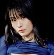 グラビアデビュー13年　Hカップグラドルが魅せる成熟美　ガーターランジェリーが醸しだす20代最後の色香