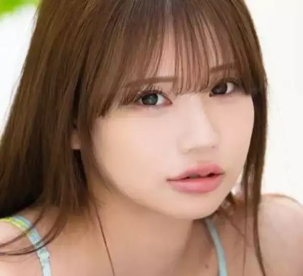 あざとカワイイいビキニ姿　白黒のランジェリー姿はぐっとセクシーに　元NMB29歳美女が艶姿で魅了