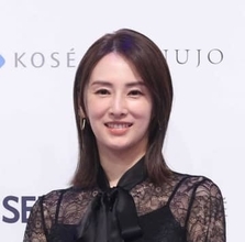 北川景子さん新作披露　今度はキュートなお手製マスコット　「シマエナガが大好きな子どもたちに作りました！」「朝起きたら遊んでくれるかな〜」