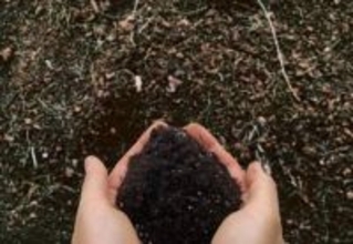 「泥だらけの“汚いおじいさん”と思ってたら…」被災地のボランティアで出会った人物の正体に驚きの声