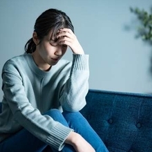 友達と楽しかったはずなのに…帰宅後に「あの一言」を後悔してしまう “ひとり反省会” が止まらない【臨床心理士が解説】