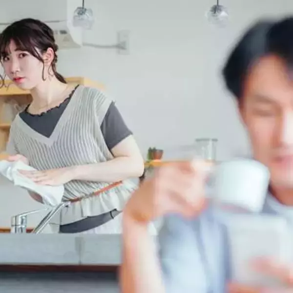 夫のスマホに新着メッセージ…既婚者専用マチアプの通知だった　不自然な優しさにも違和感　アプリ利用は不貞行為の証拠になりますか【夫婦関係修復カウンセラーが解説】