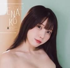 「海に行ったり、サンタになったり、バレンタインがあったり」　コスプレ美女が週チャンで未収録カット公開