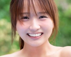 水風船をぎゅっ　ピンクの紐ビキニで大はしゃぎ　彼シャツから透ける水着　天然アイドル森脇梨々夏のピュアが止まらない