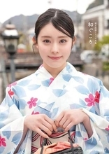 圧倒的な透明感と身体能力　えびちゅう美少女の初写真集　表紙は爽やか浴衣姿