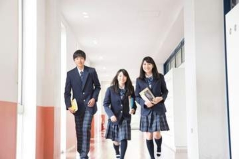 現役高校生に聞いた「何歳で結婚したい？」ランキング　男女ともに1位の年齢は一致…その理由は