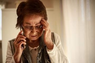「生活費が足りない」年金暮らしの78歳母→52歳娘、子どもの教育費で仕送りの余裕なし…どうしたら？　負担軽減制度と相談先【社会福祉士が解説】